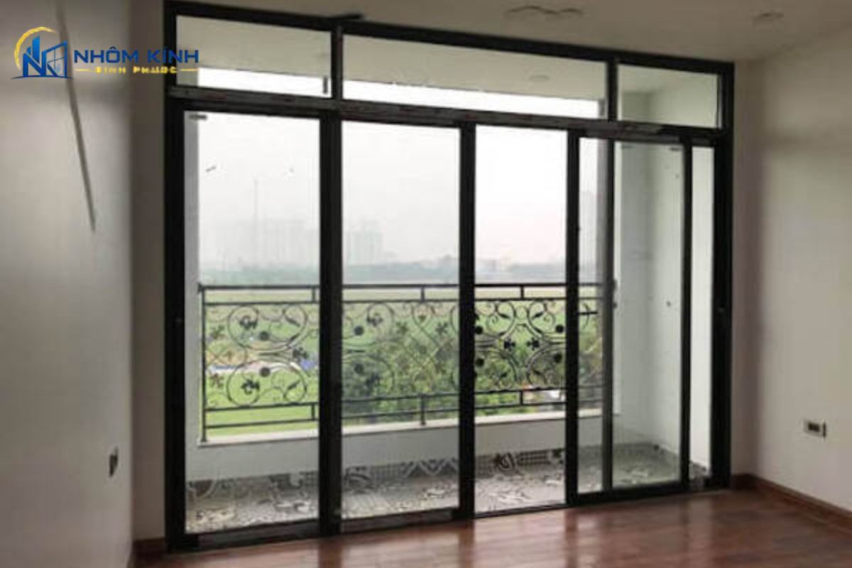 Cửa lùa nhôm Xingfa hệ 55 khung bao 55mm vát cạnh mỏng nhẹ, tối ưu không gian và chi phí cho cửa sổ phòng ngủ cùng cửa đi nội bộ