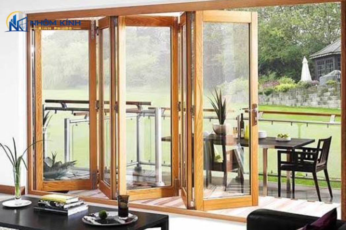 Mẫu cửa xếp trượt nhôm Xingfa 6 cánh trở lên thiết kế linh hoạt quy cách cho không gian siêu rộng như mặt tiền biệt thự, sảnh khách sạn và khu nghỉ dưỡng